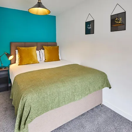 Host & - Beckside Pickering