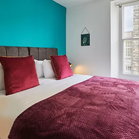 Host & - Beckside * Pickering